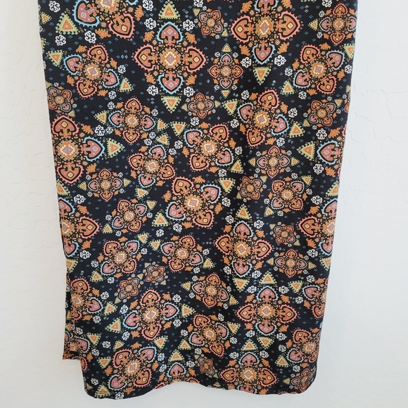 💕 LulaRoe Boho Print Joy Vest Size Small - Picture 14 of 15